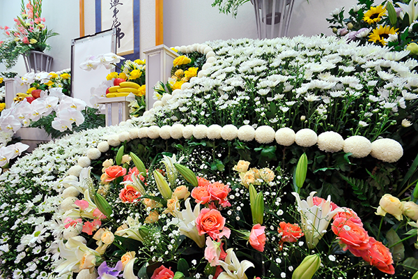 「世界にひとつだけ」の生花祭壇